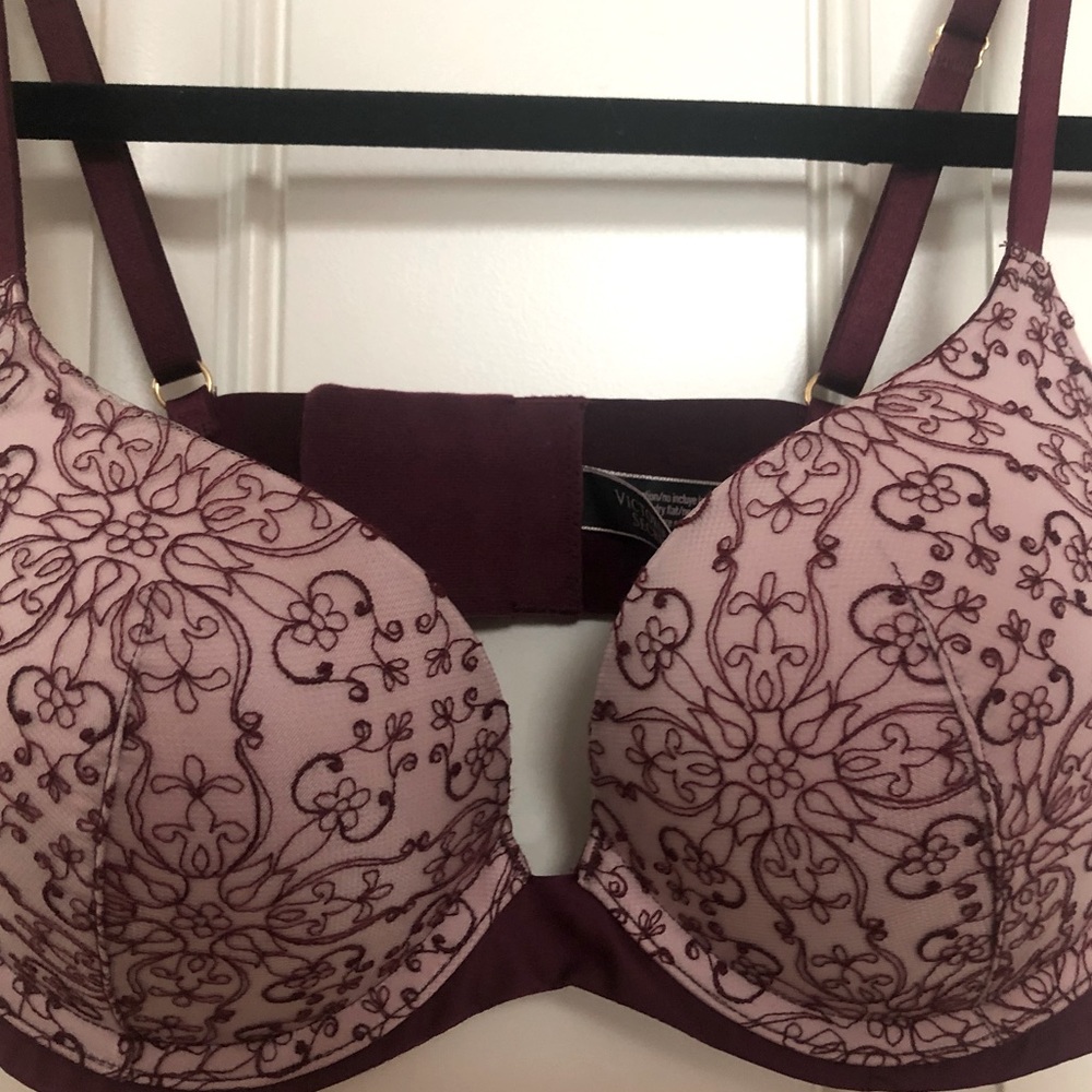Victoria’s Secret Very Sexy push up bra